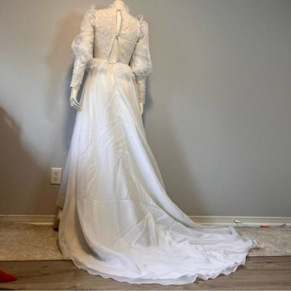 Vintage 1980s Long Puff Sleeve Alencon Lace Frill Waist Wedding Gown Size XXS - Picture 6 of 14
